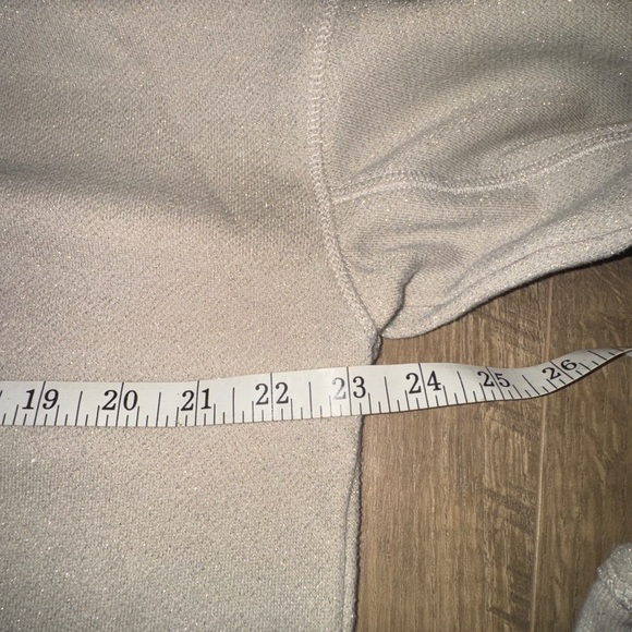 American Eagle Outfitters Cream and Gold Sparkle Crewneck sweatshirt size L - Picture 5 of 9